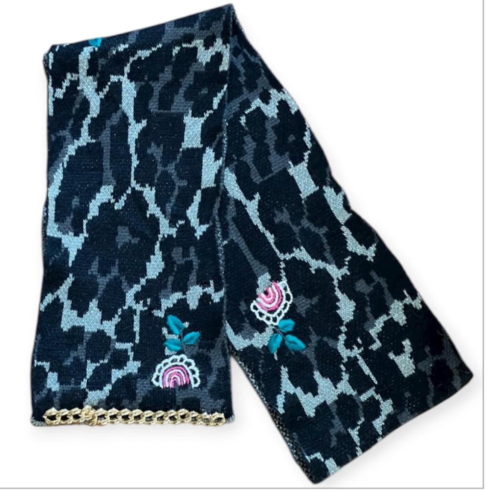 Betsy Johnson Gray Black print Embroidered Scarf Gold Chain Details